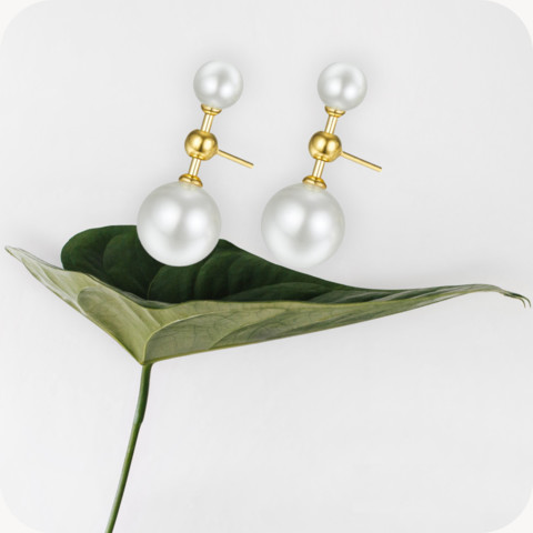 Золотые серьги-пуссеты 18К с жемчугом Swarovski