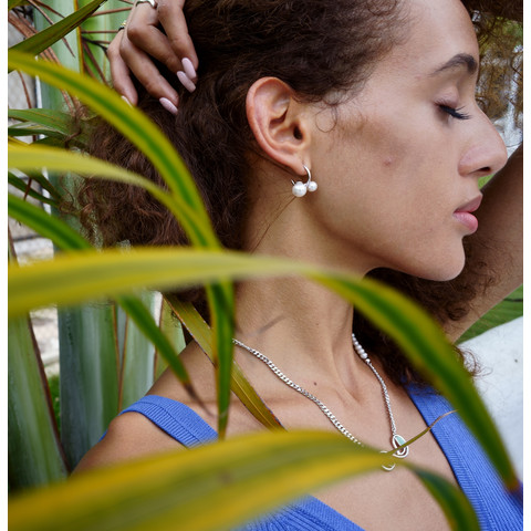Золотые серьги-пуссеты 18К с жемчугом Swarovski